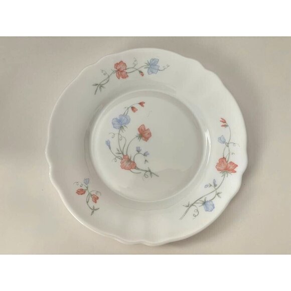 ARCOPAL FRANCE Sweet Pea Pattern Set of 4 Side Plates Opaline Milk Glass Floral - Picture 2 of 6